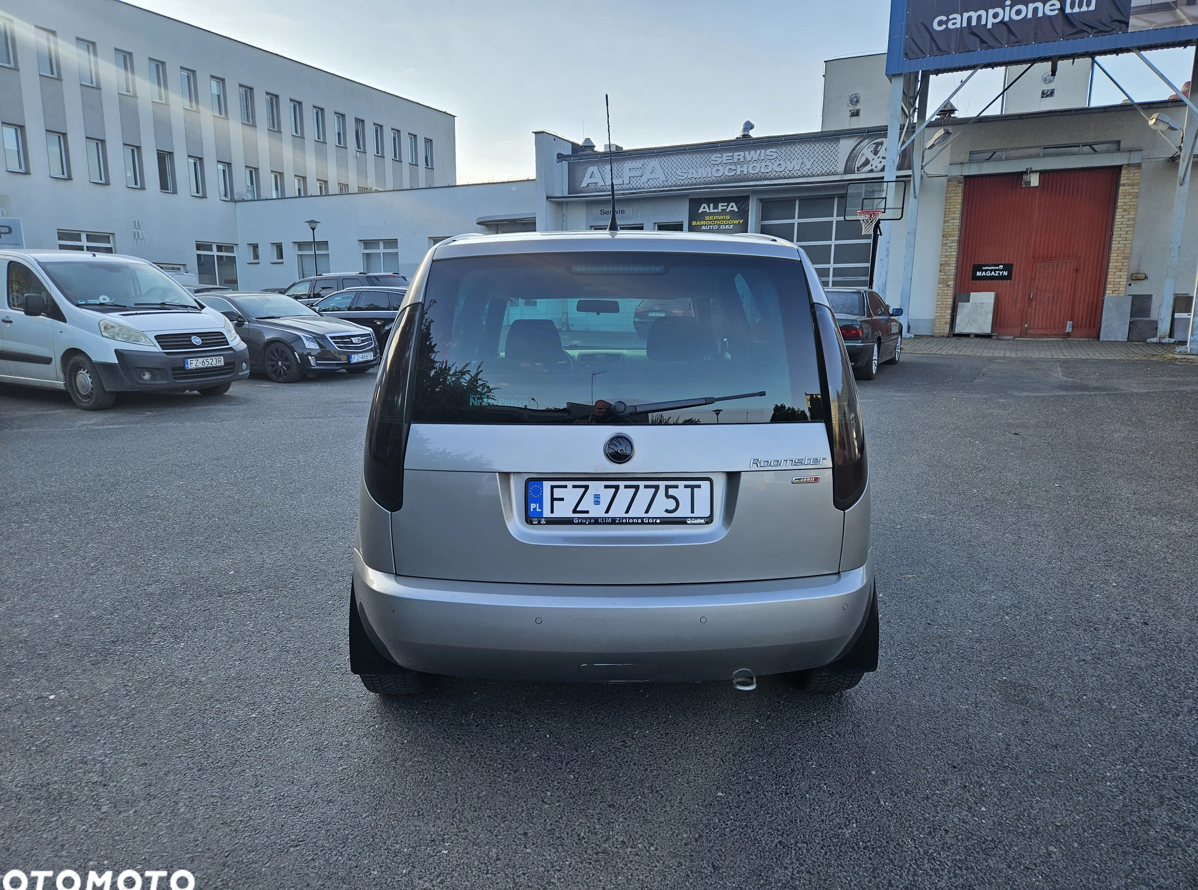 Skoda Roomster cena 19999 przebieg: 215000, rok produkcji 2011 z Góra małe 352